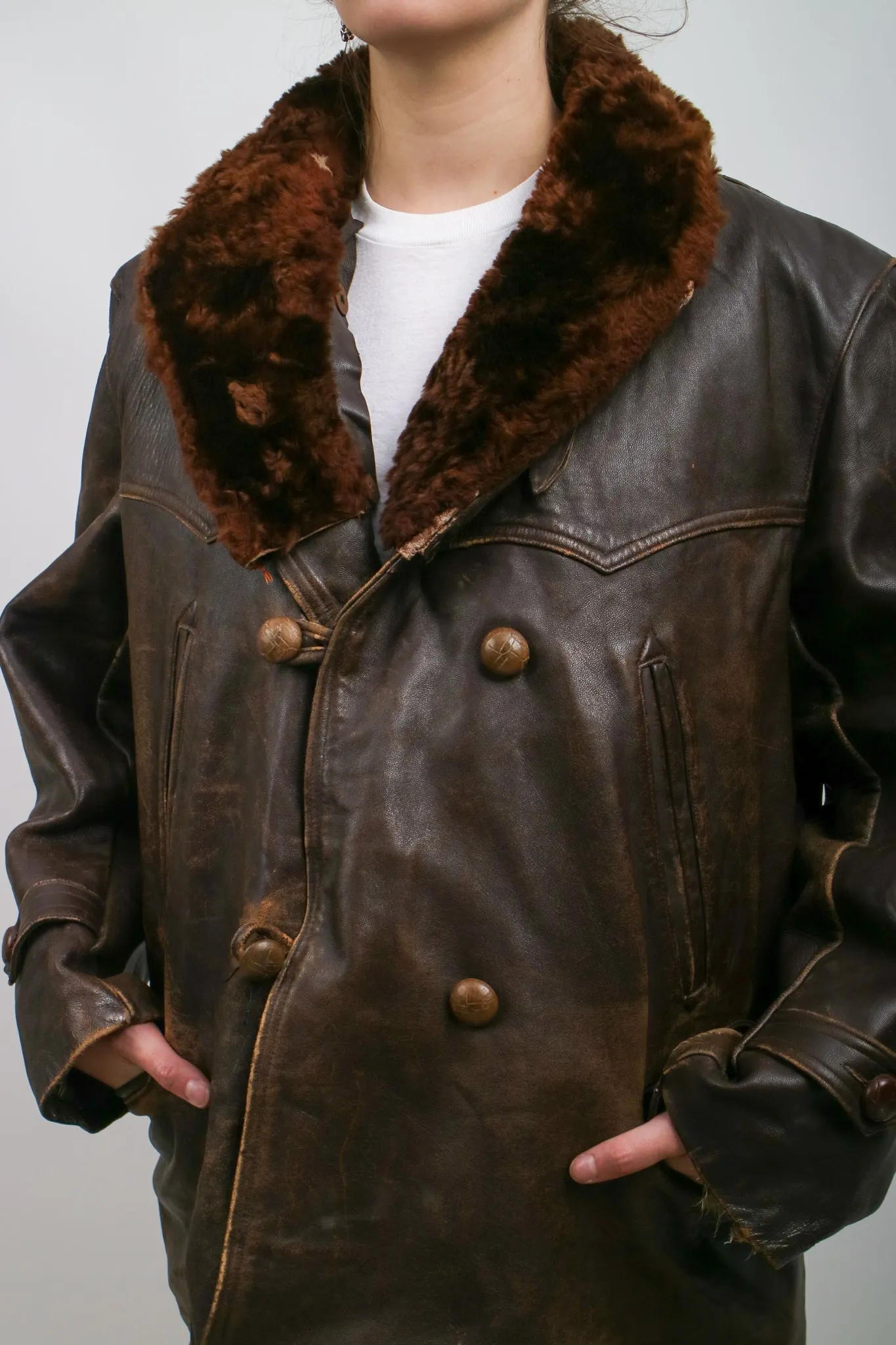 1940s french Brown cowhide car coat jacket with Shearling Lining and Fur Collar
