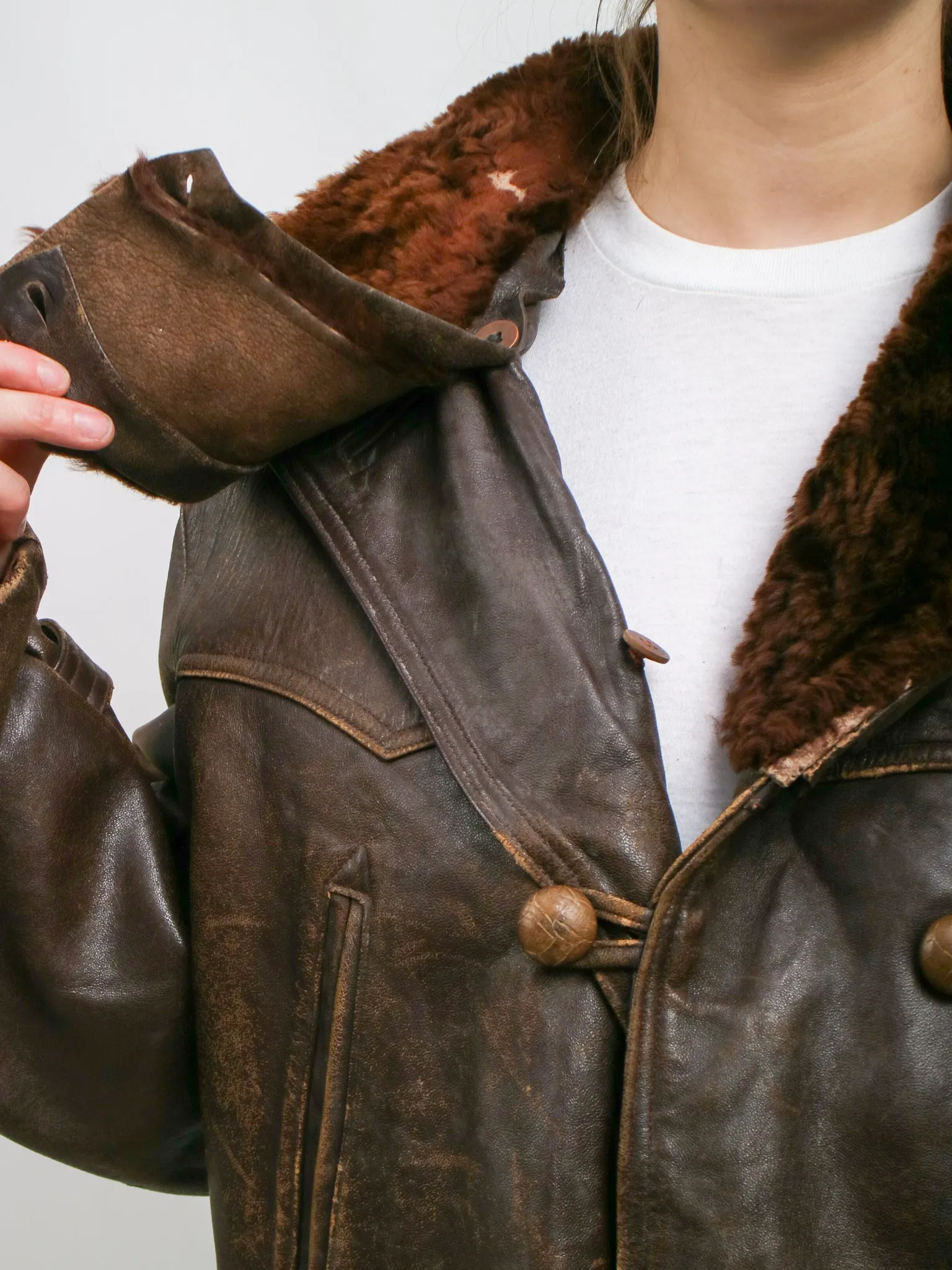 1940s french Brown cowhide car coat jacket with Shearling Lining and Fur Collar