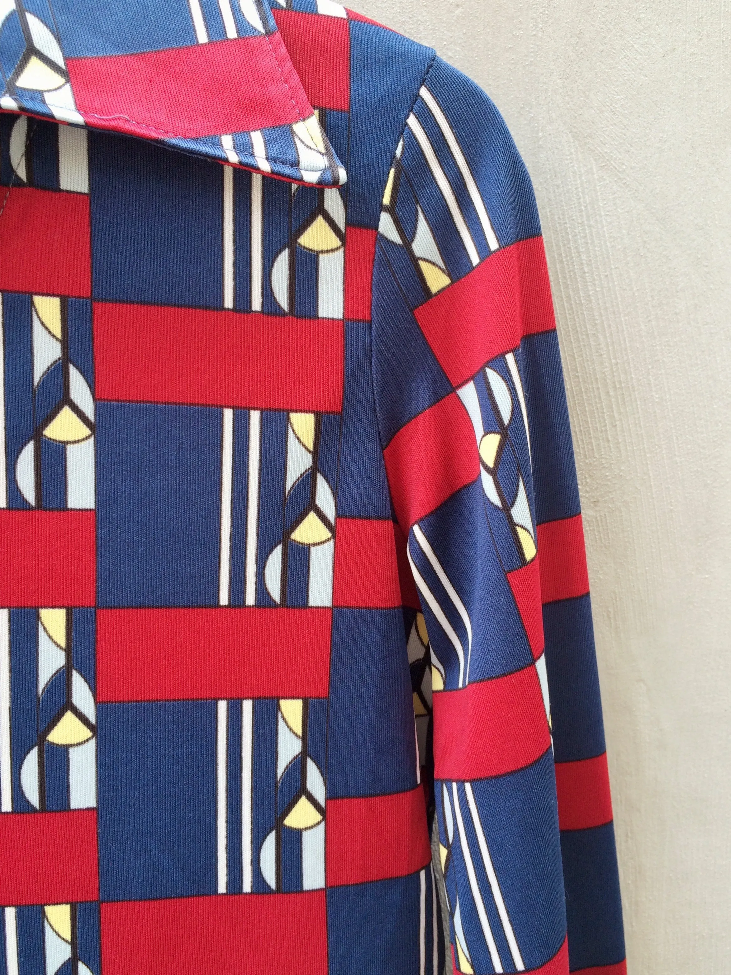 Mod Pop Mum Pops | Vintage 1960s 1970s retro Mod Pop Art deco print Pointy-collar Shirt Blouse | Trippin'!