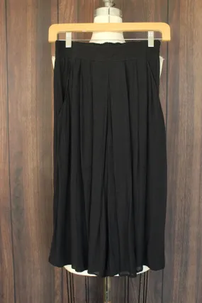 Vintage 1990s Carole Little Petites Black Knee Length Culottes with Pockets